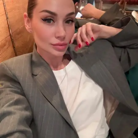 Rena, 43