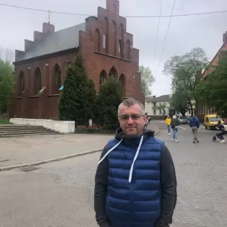 Михаил, 48