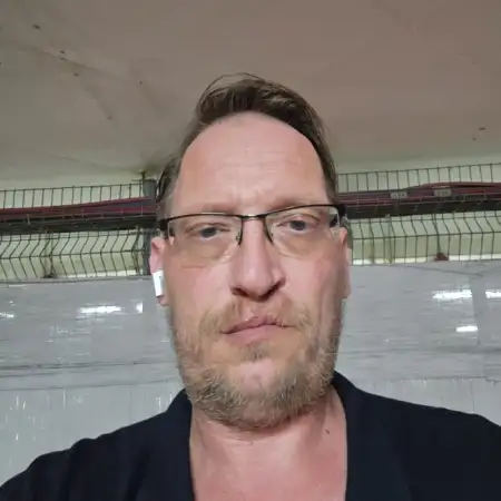 Denis, 47Гедера, Израиль