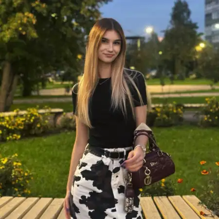 Арина, 19