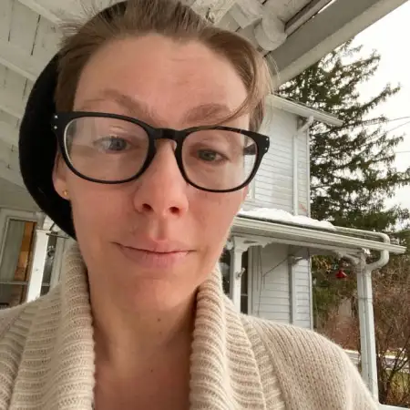 Candice, 33