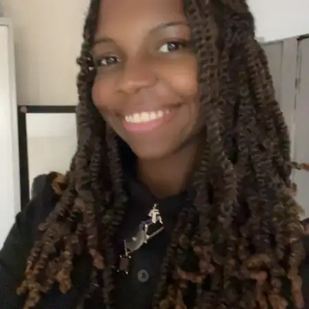 Seraphina, 26