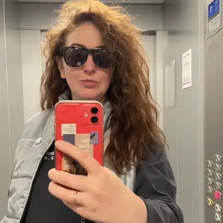 Oksana, 45