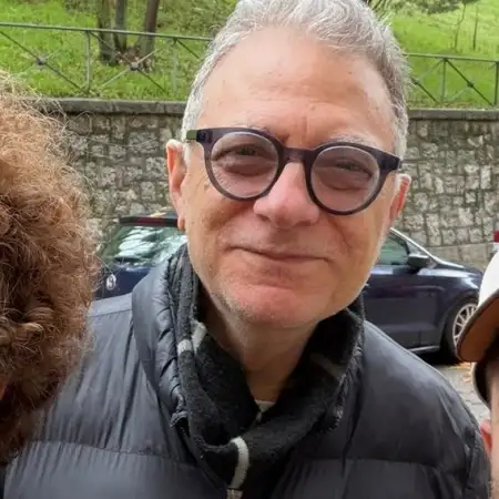 moises, 74