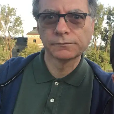 moises, 74