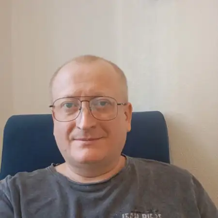 Alex, 45