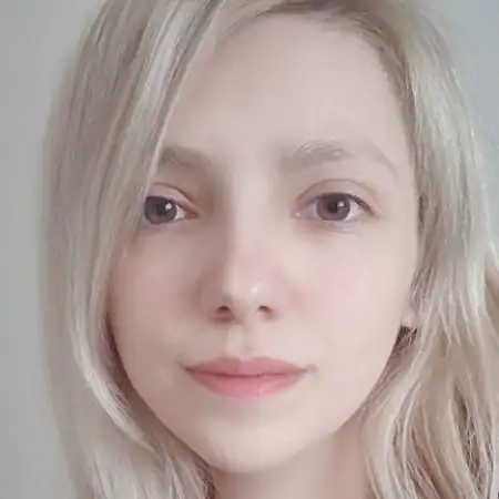 Dora, 32