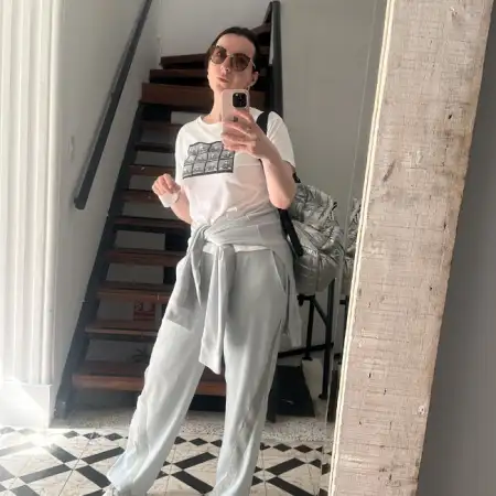 Natalia, 48