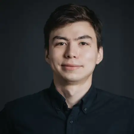 Виктор, 33