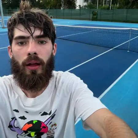 Yurii, 28