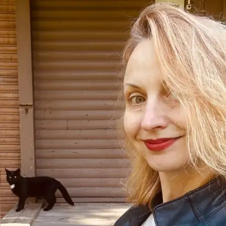 Анна, 48