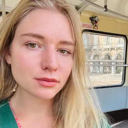 Marina, 29