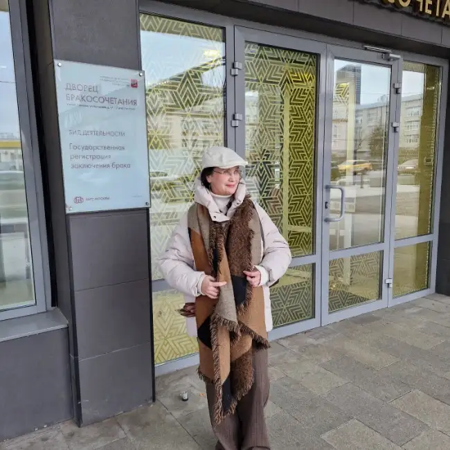 Elena, 59 - Zug for me