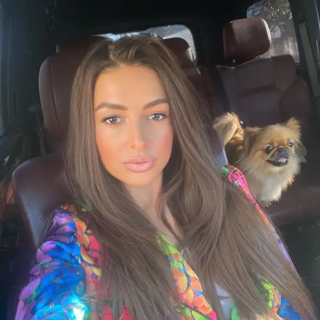 Lena, 33