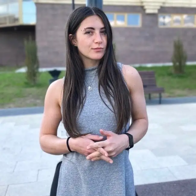 Irina, 28