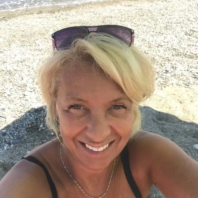 Юлия, 56