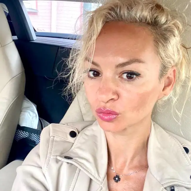 Jana, 46 - Zug for me
